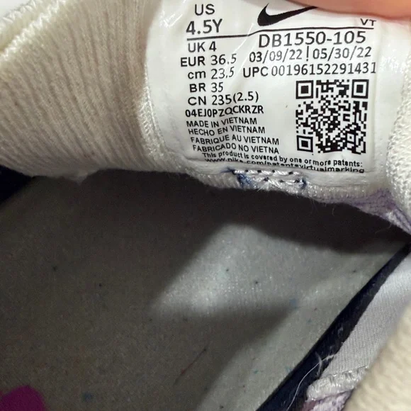 Nike Air VaporMax White Violet Frost Athletic Shoes | 4.5Y - Picture 8 of 9